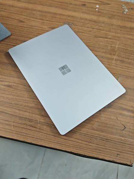 Microsoft surface LAPTOP 4